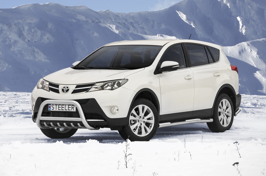 Kuvassa STEELER Lisävaloteline Toyota Rav4 2013-2016