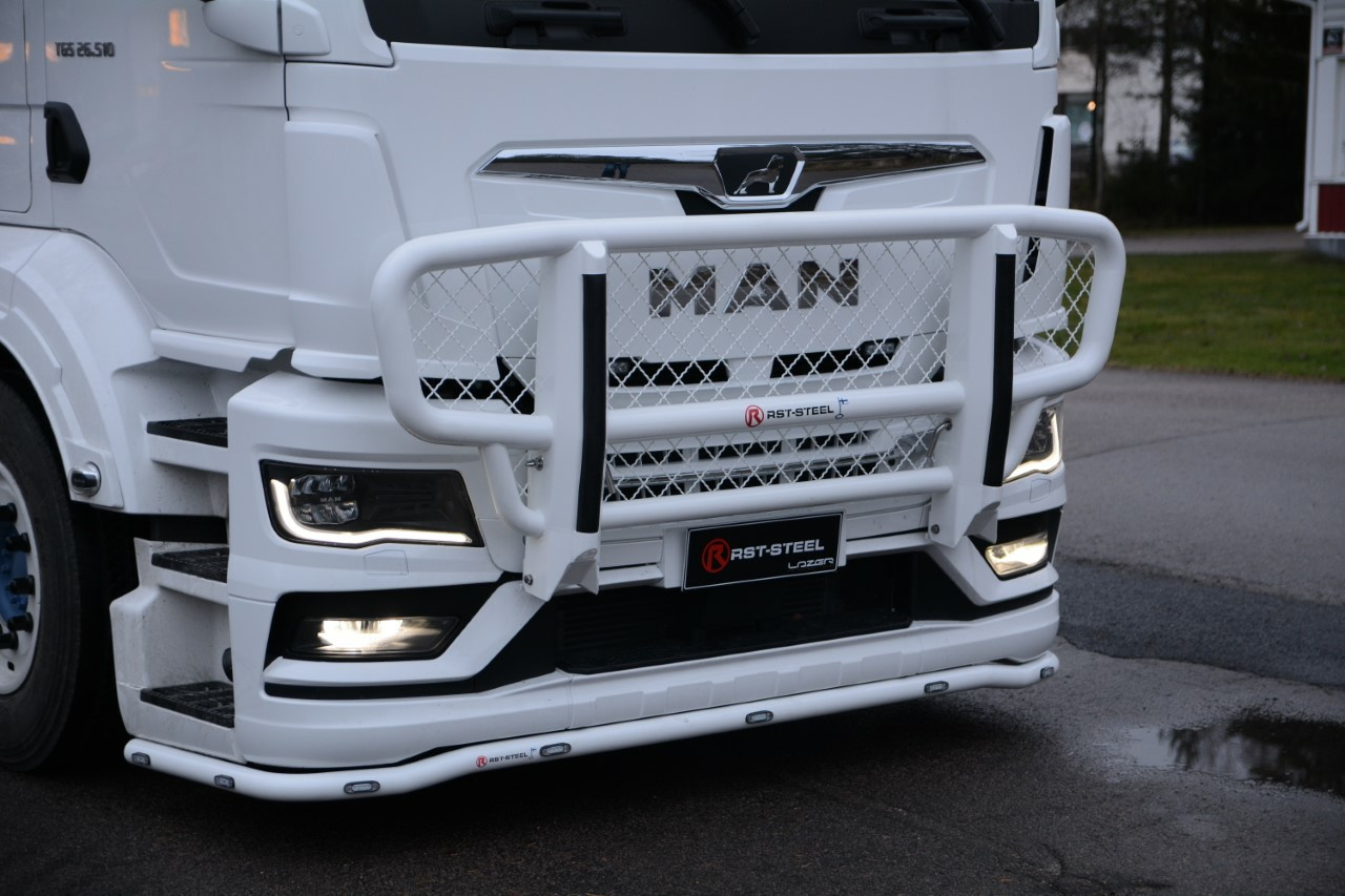 Kuvassa Karjapuskuri Dakar MAN TGS 2021-