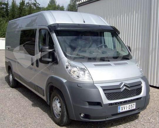 Kuvassa Aurinkolippa Fiat Ducato 2007-