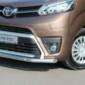 Kuvassa Etupuskurin suojarauta Citroen Jumpy 17-, Peugeot Expert 17- ja Toyota Proace 17-