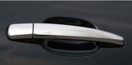 Kuvassa Ovenkahvojen kromisarja Citroen Jumpy 2007-