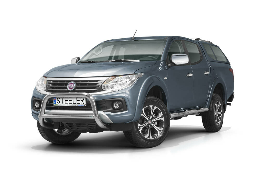 Kuvassa Lisävaloteline väliputkella, Fiat Fullback 2015-