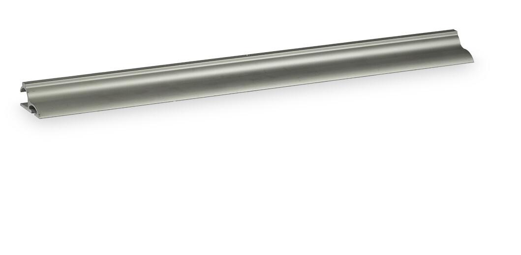 Kuvassa Kiinnityskisko roiskeläpälle 615mm