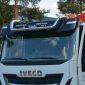 Kuvassa Lisävaloteline katolle Iveco AT, matala ohjaamo