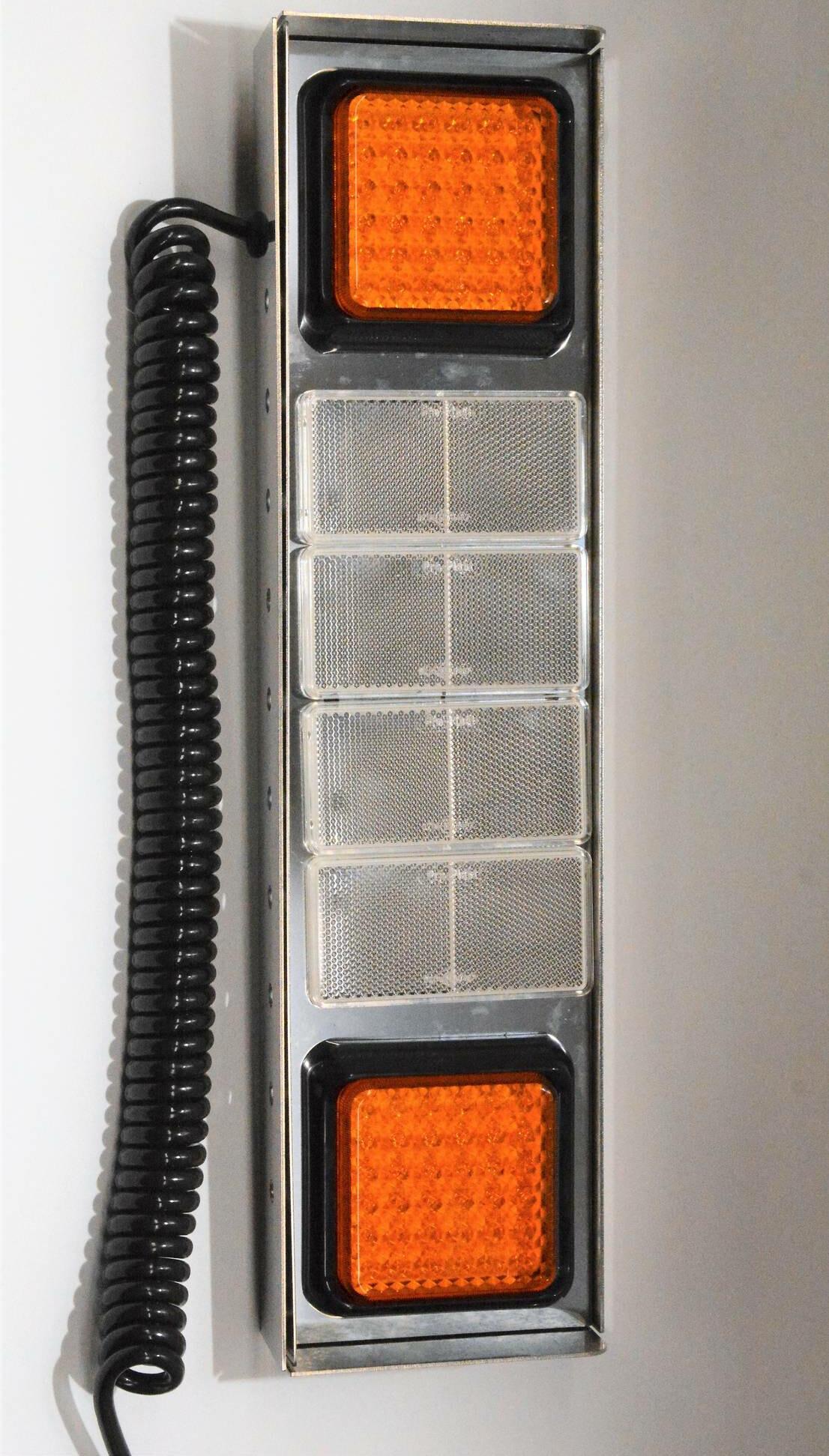 Kuvassa Ylileveän kuljetuksen valo, eteenpäin