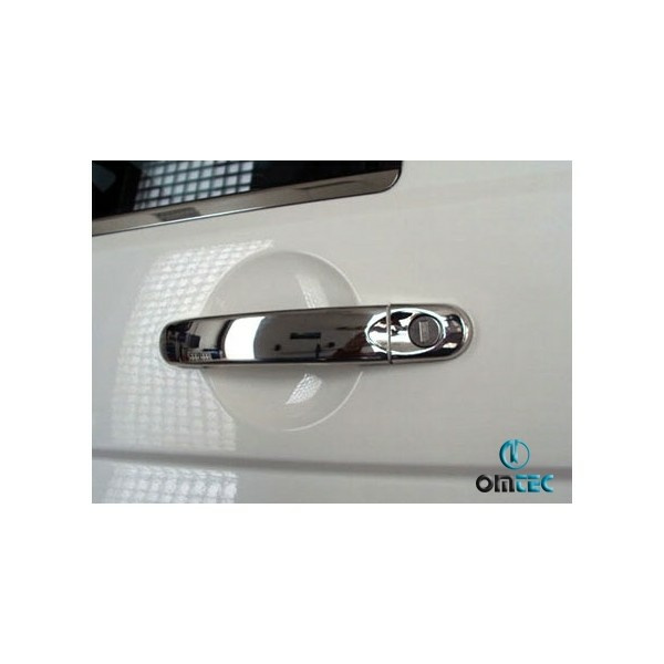 Kuvassa Ovenkahvojen kromit VW Transporter T5 2003-2010