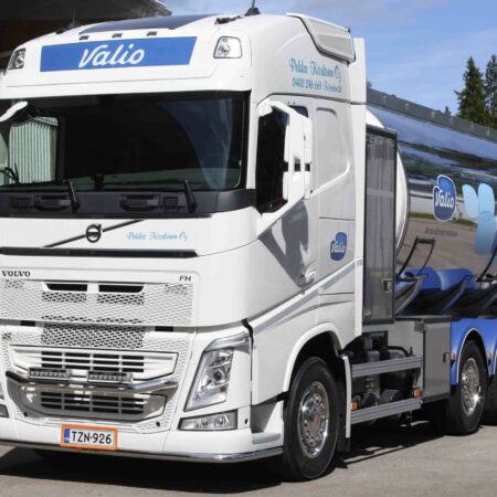 Spoilerbåge fram Volvo FH4