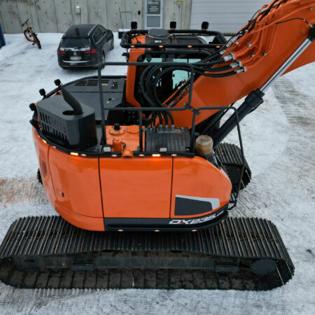 Kuvassa Decorative Bar Doosan DX235LCR-5/7