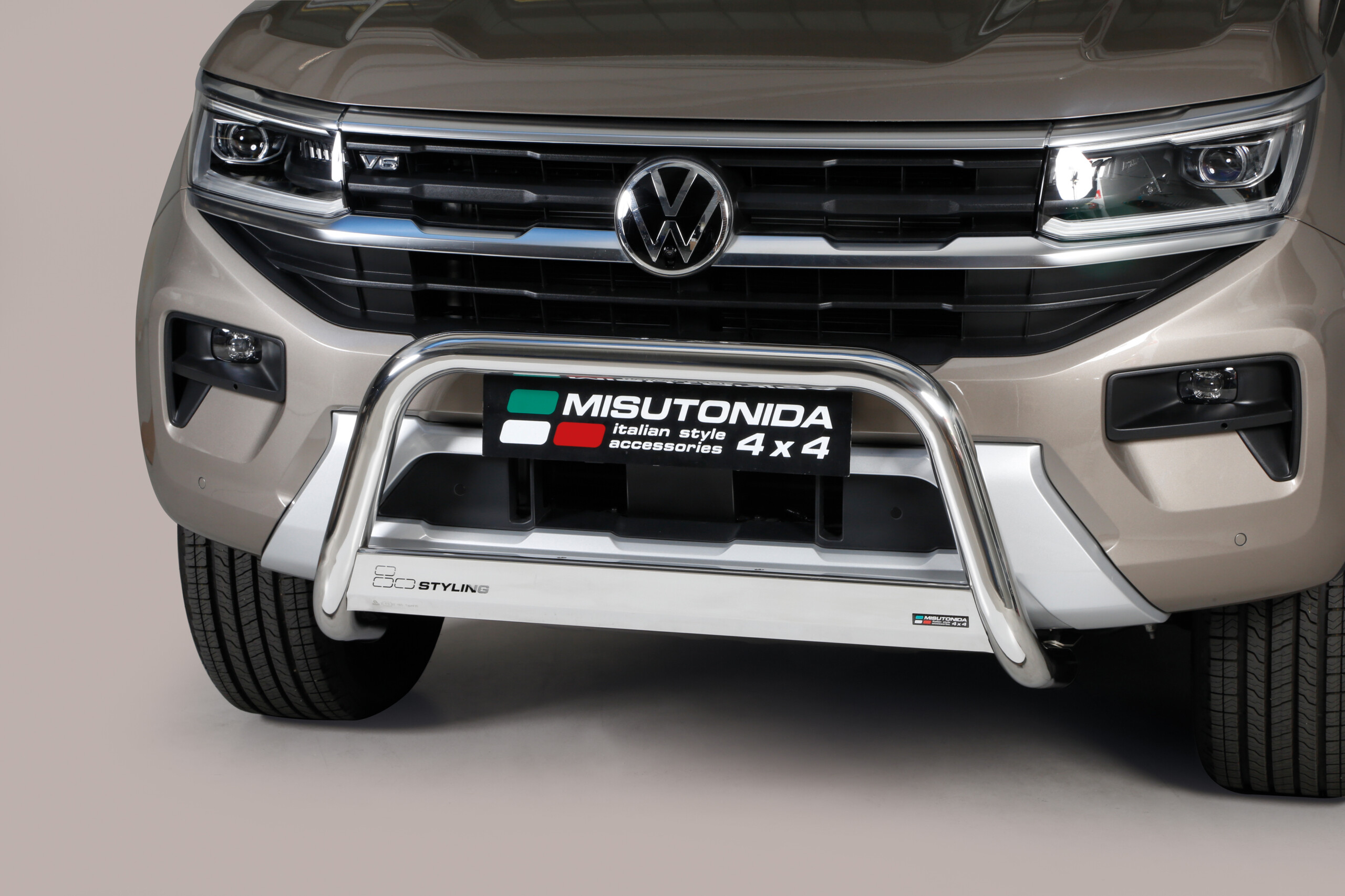 Kuvassa Misutonida Lisävalotelineet VW Amarok 2023-