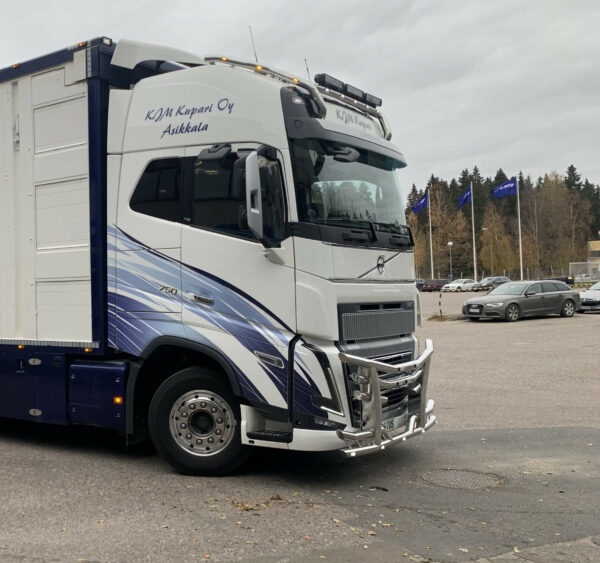 Roof Bar with side extensions Volvo FH4, Globe XL - Bild 3