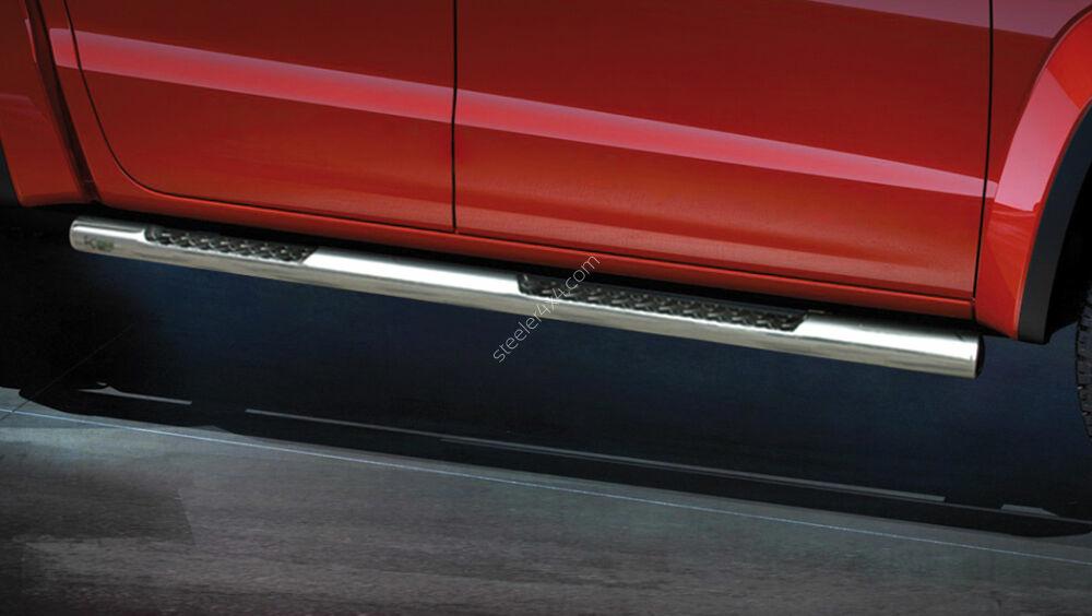Kuvassa Steeler Kylkiputket Askelmilla VW Amarok 2009-2022