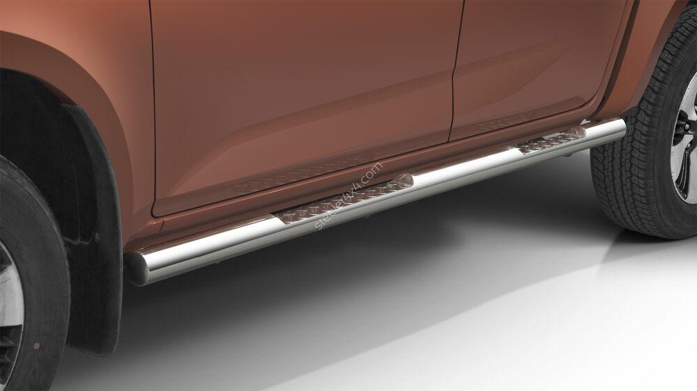 Kuvassa Steeler kylkiputket RST-Askelmilla Isuzu D-Max SC 2020-