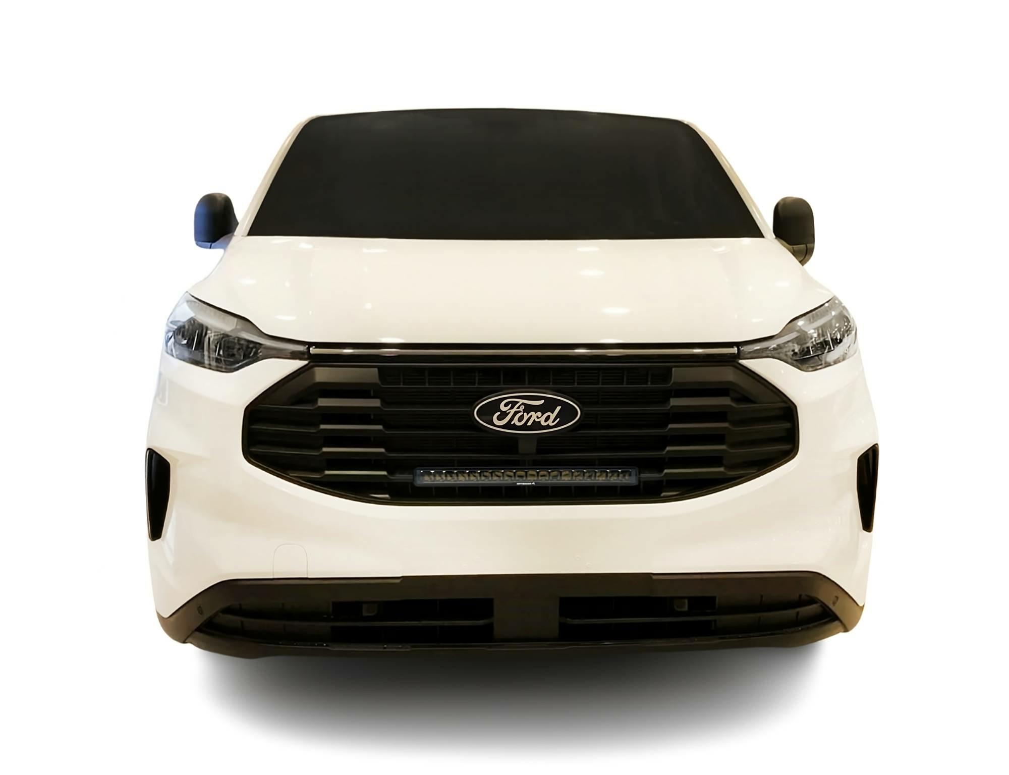 Kuvassa Ford Transit Custom 2024- Maskisarja - Optibeam Pure Lisävalolla