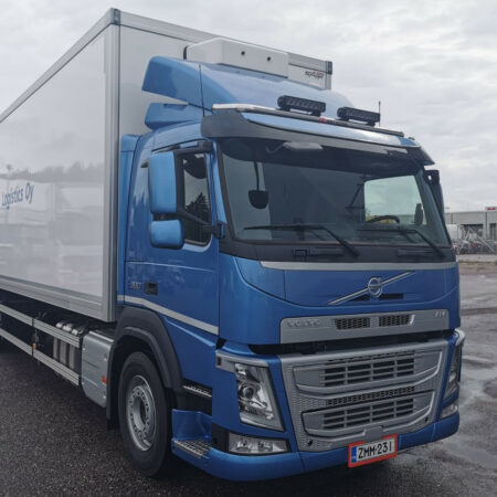 Roof Bar Volvo FM4/FMX (Normal)Roof Bar Volvo FM4/FMX (Normal)