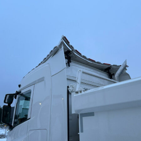 Dekorativt rör för övre vindavvisare - Scania NextGen 2017- (K5S45)