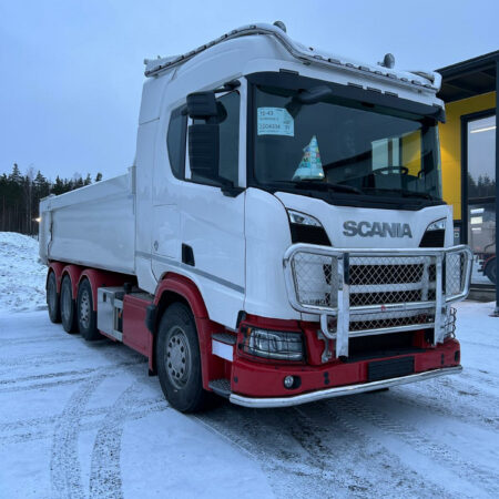 Kuvassa Bull Bar Dakar Scania XT R 2017-