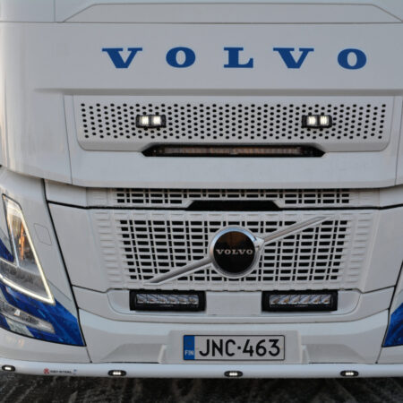 Lazer Triple-R 850 Lighting Package For Volvo FH AERO Grille