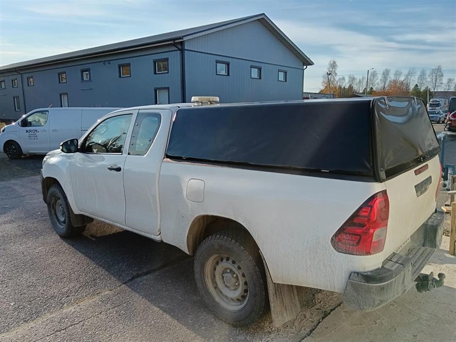 Kuvassa Farmikate Hilux 2016- 2025 (umpimalli)