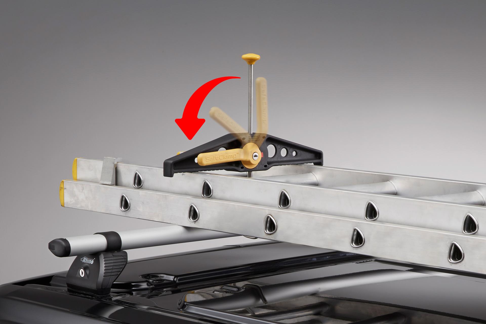 Kuvassa Tikaskiinnike SafeClamp (1 pari)