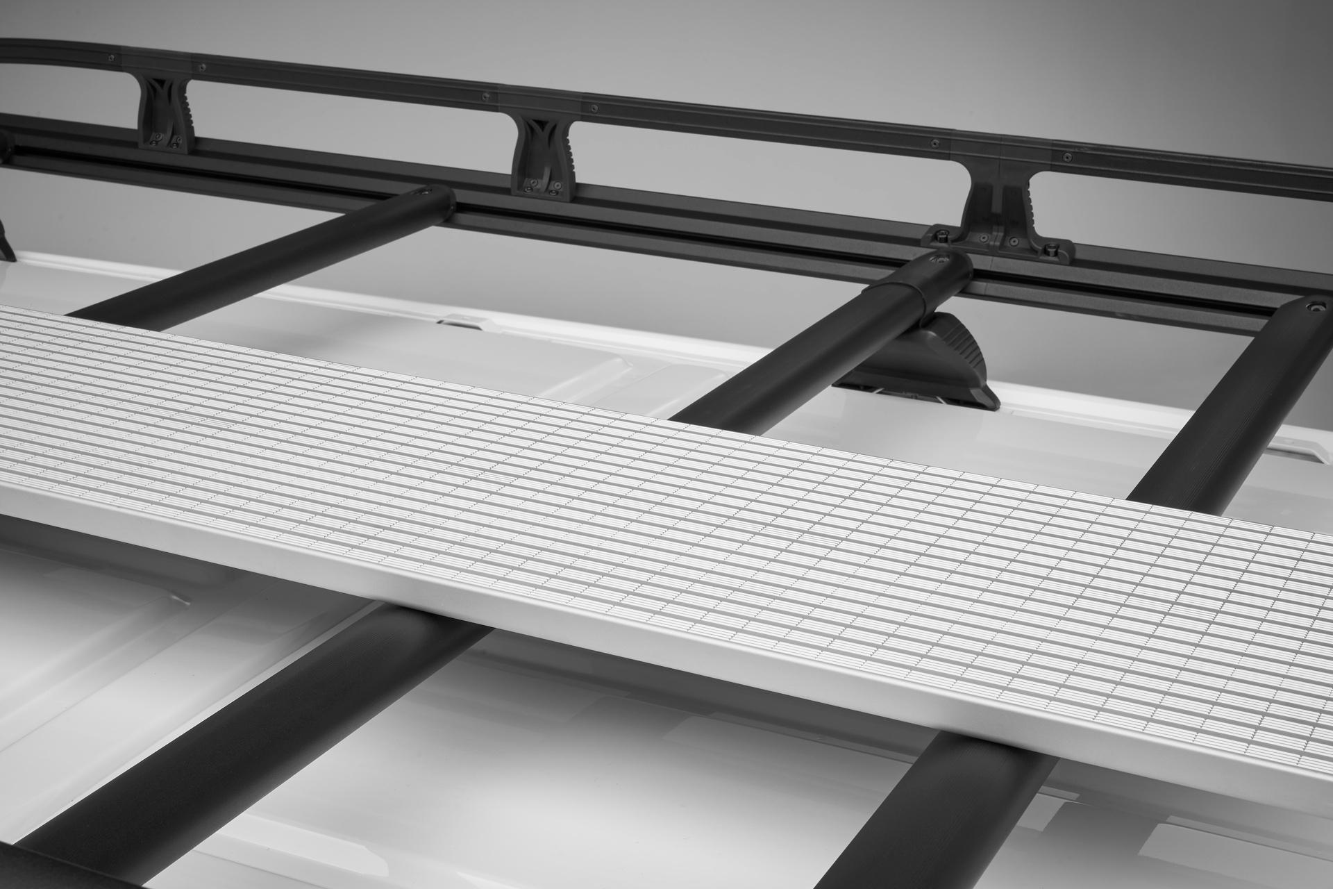 Kuvassa KammRack Ajolauta Iveco Daily 2014- (L1H1)