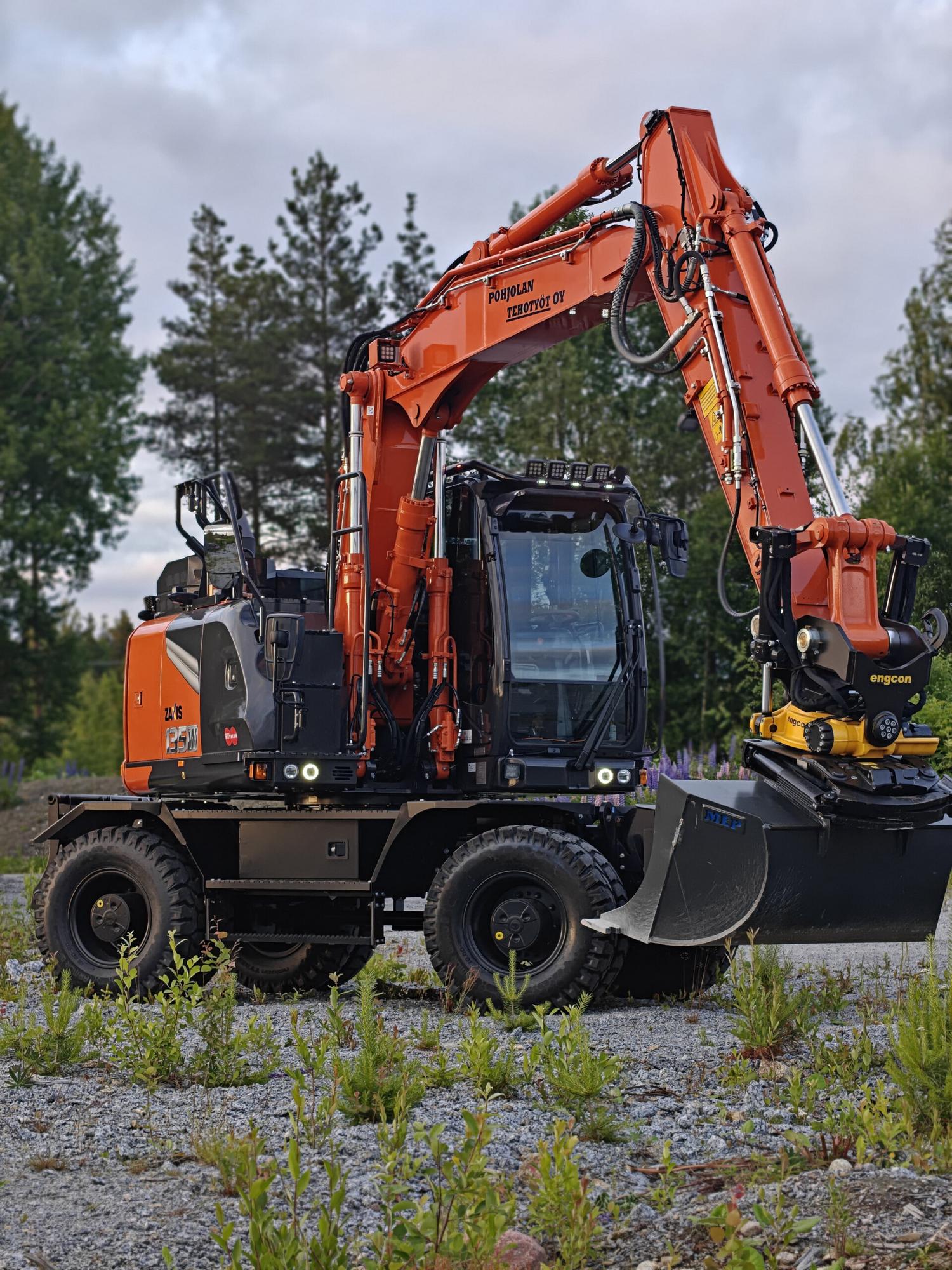 Valoteline katolle Hitachi 7-srj pitkä ohjaamo - Image 2