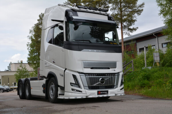 Front Spoiler Bar 3-piece Volvo FH AERO - Bilde 3