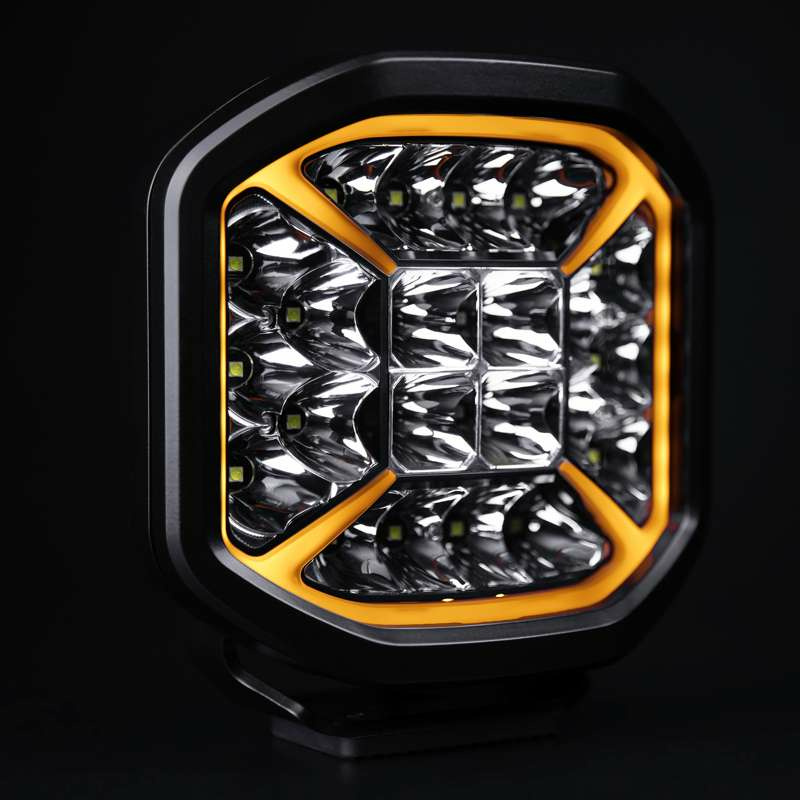 Kuvassa Lisävalo Strands Siberia X 7"