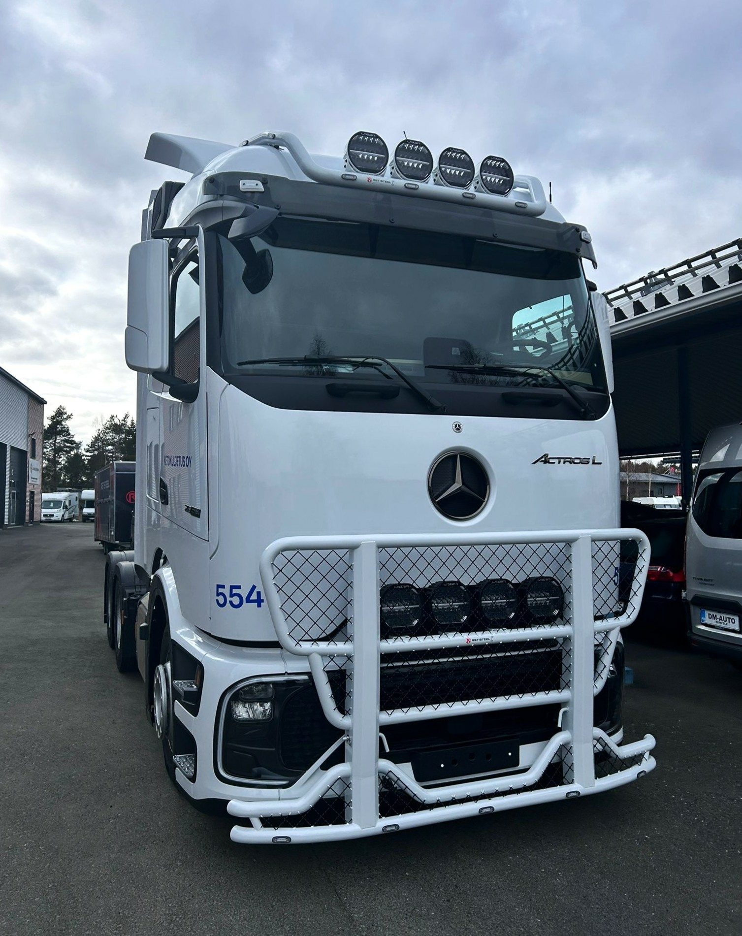 Karjapuskuri Freeway MB Actros L Procabin - Image 2