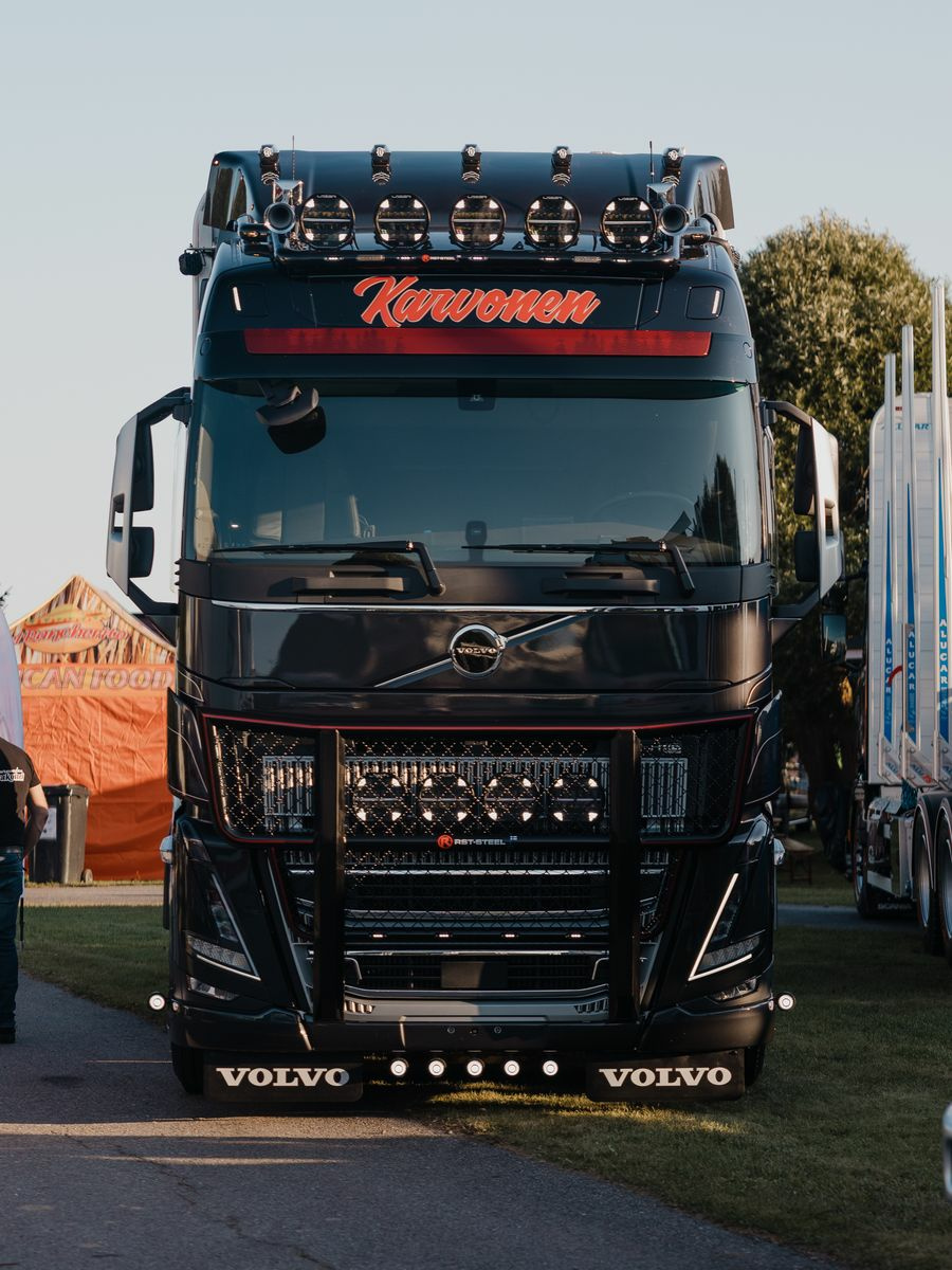 Karjapuskuri Dakar V33 Volvo FH4- - Image 2