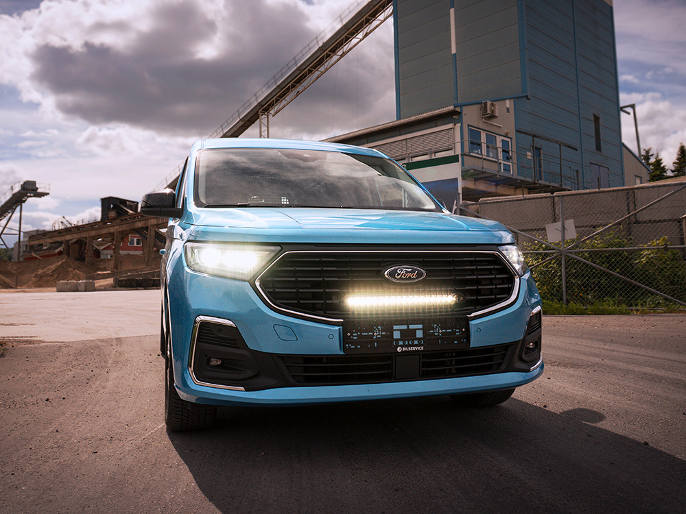 Kuvassa Lazer Grille kit Ford Transit Connect 2023-