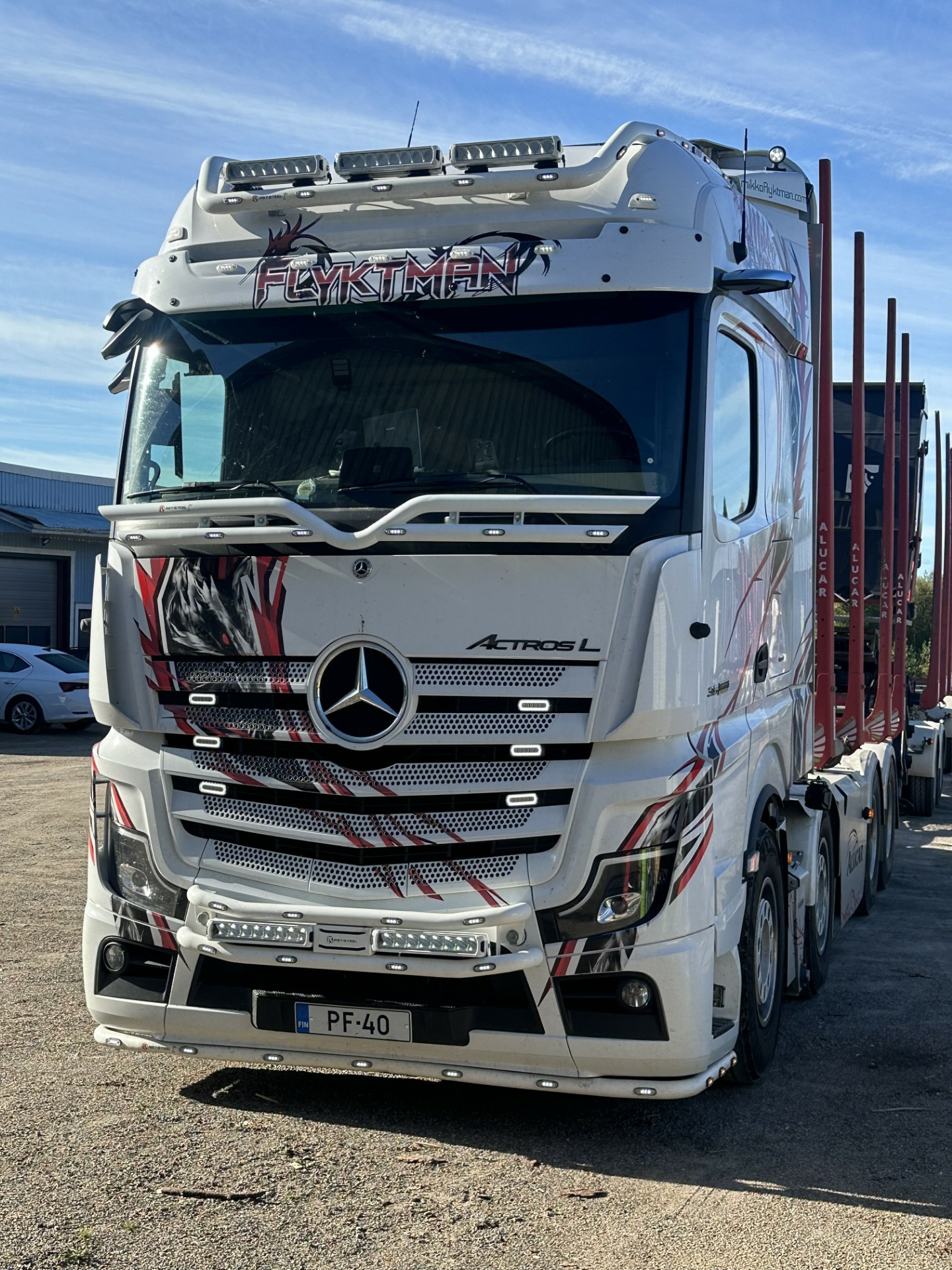 Koristeputki maskiin MB Actros 2,5m