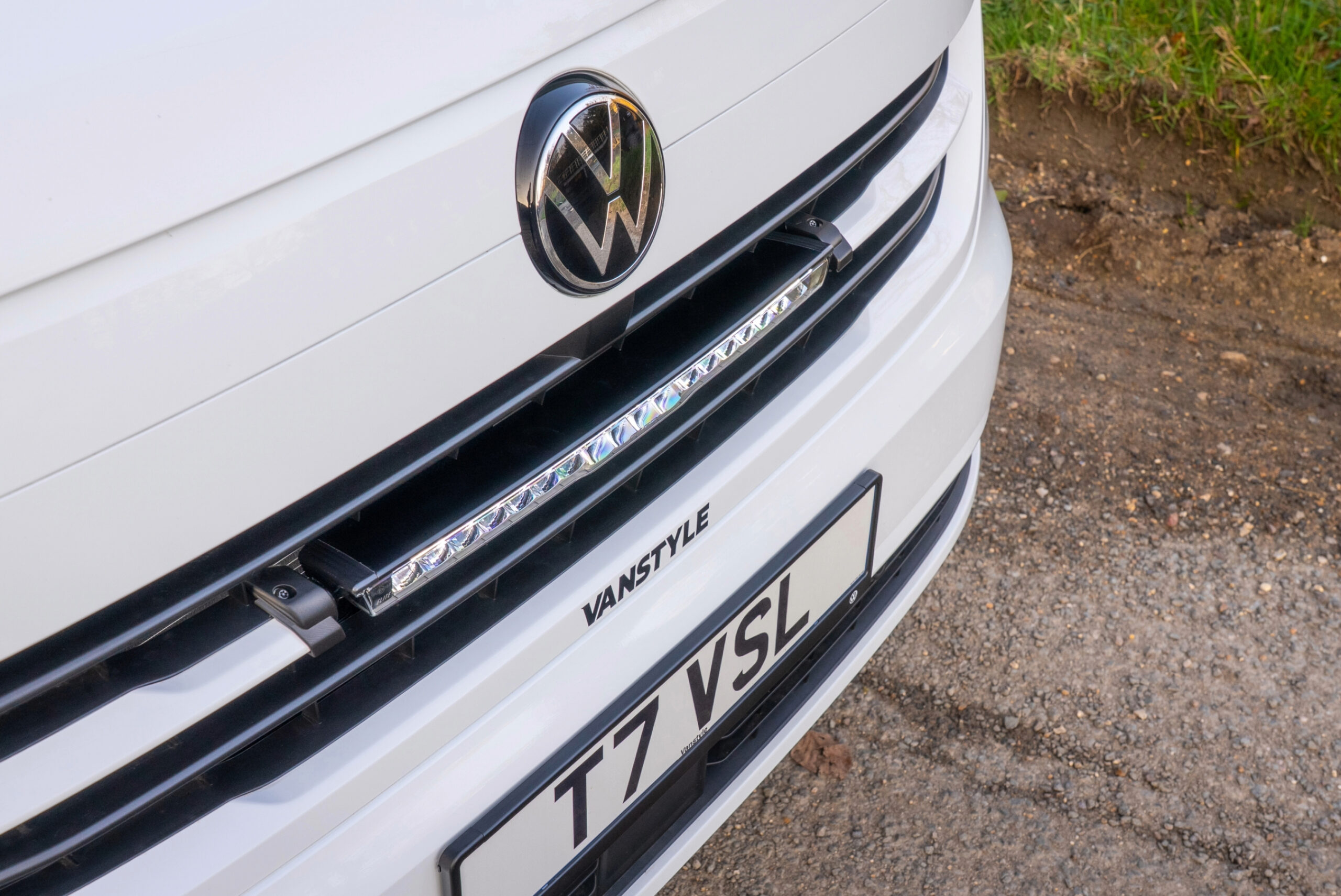 Lazer Grille Kit VW Transporter T7 (2025-) - Image 2