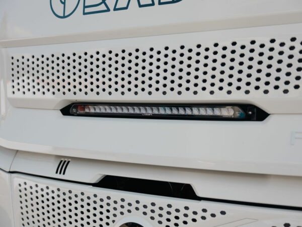 Lazer Linear 24 Lighting Package For Volvo FH AERO Grille - Image 2