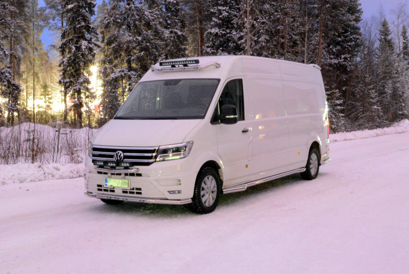 Kuvassa Etuhelmaputki / 76mm / Volkswagen Crafter 2017-/ Man TGE 2018-