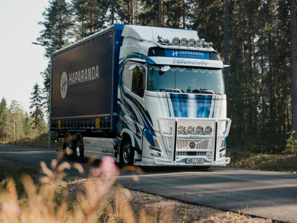 Bull Bar Freeway Volvo FH AERO 2024- - Bild 3