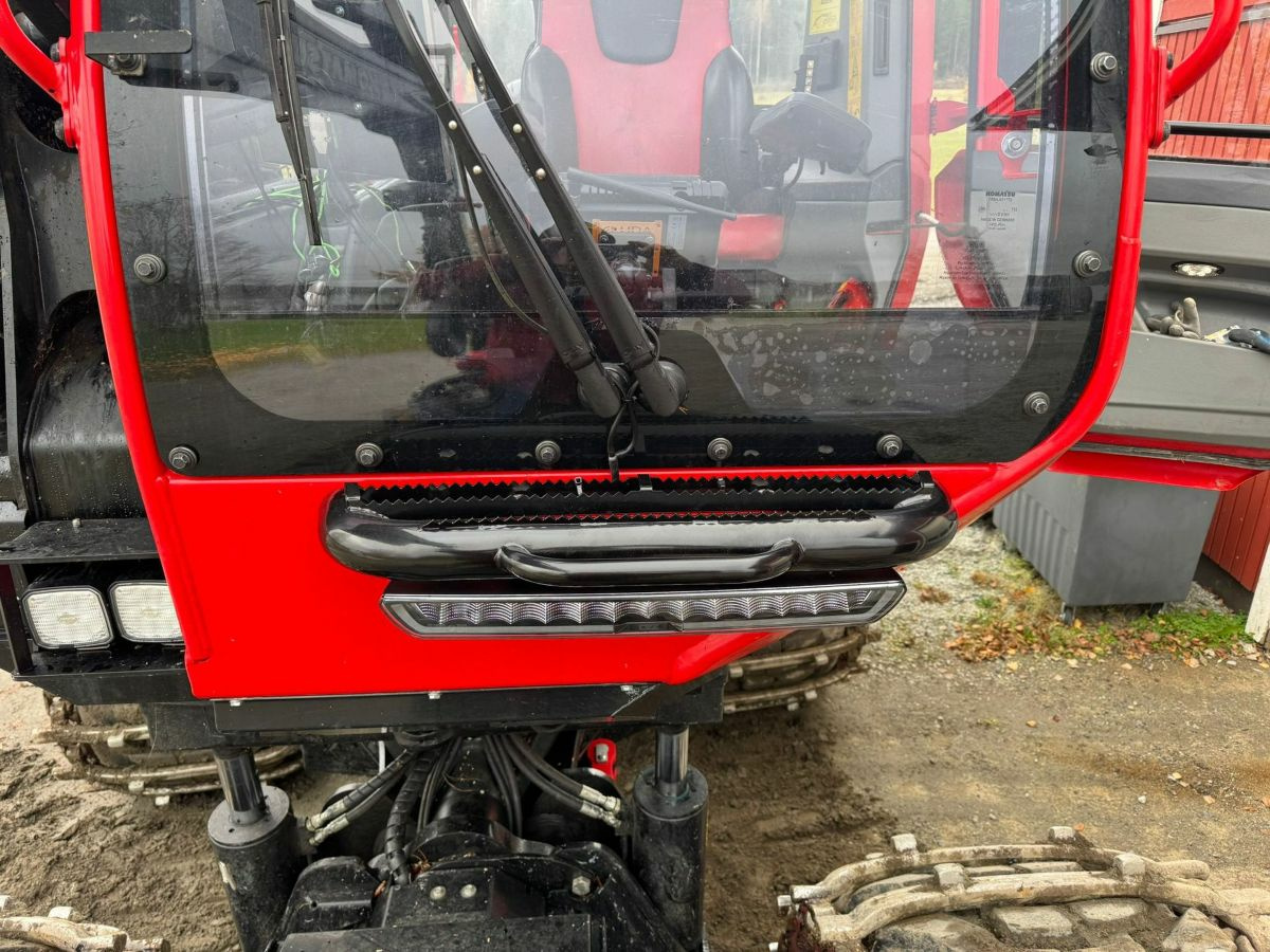 Astinlauta ohjaamon etupuolelle Komatsu harvesteri 2016- - Image 2