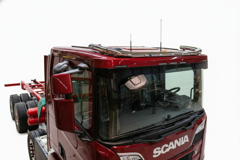 Kuvassa Lisävaloteline katolle Basic V60 Scania NextGen Matala