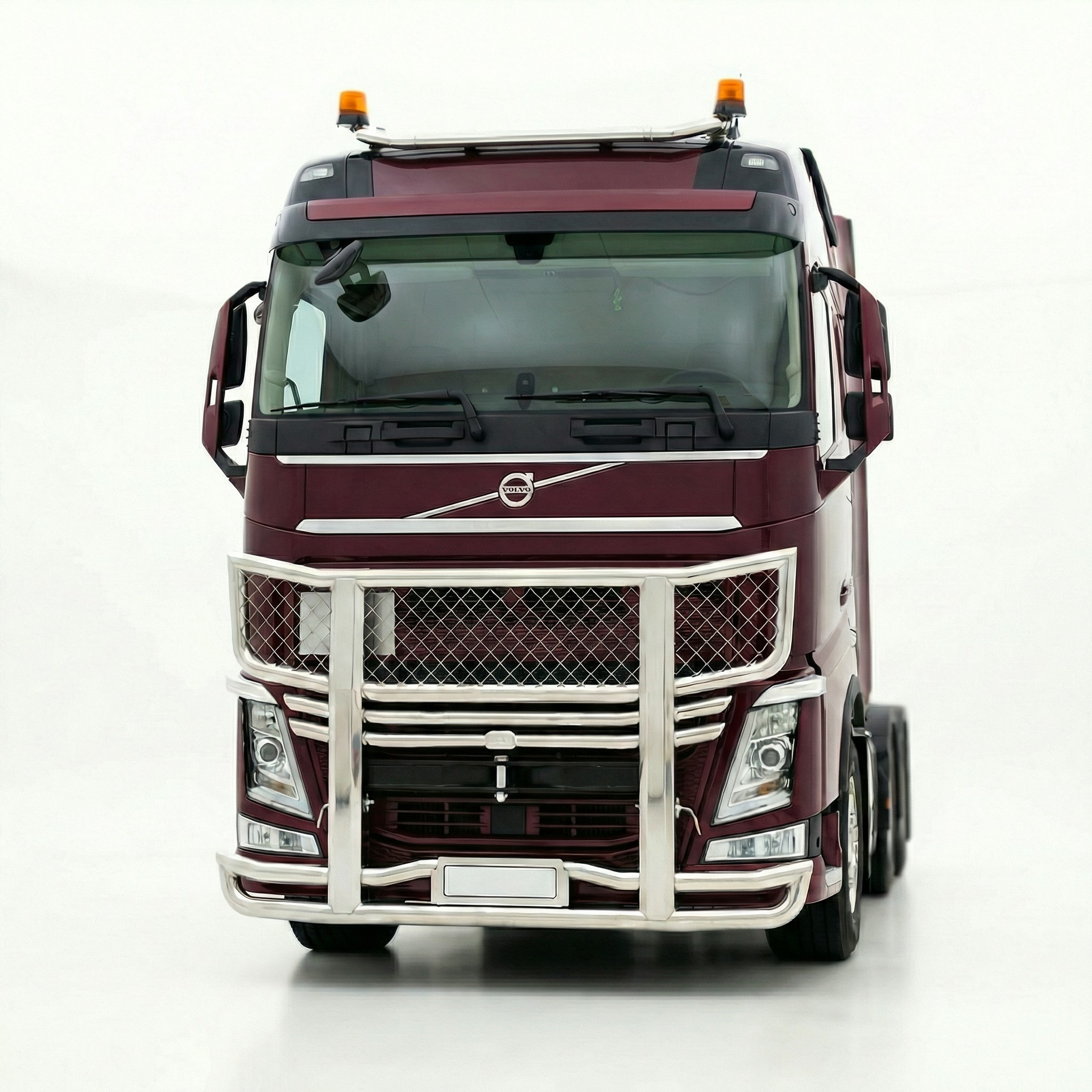 Kuvassa Karjapuskuri Freeway V32 vetopalkilla Volvo FH4-