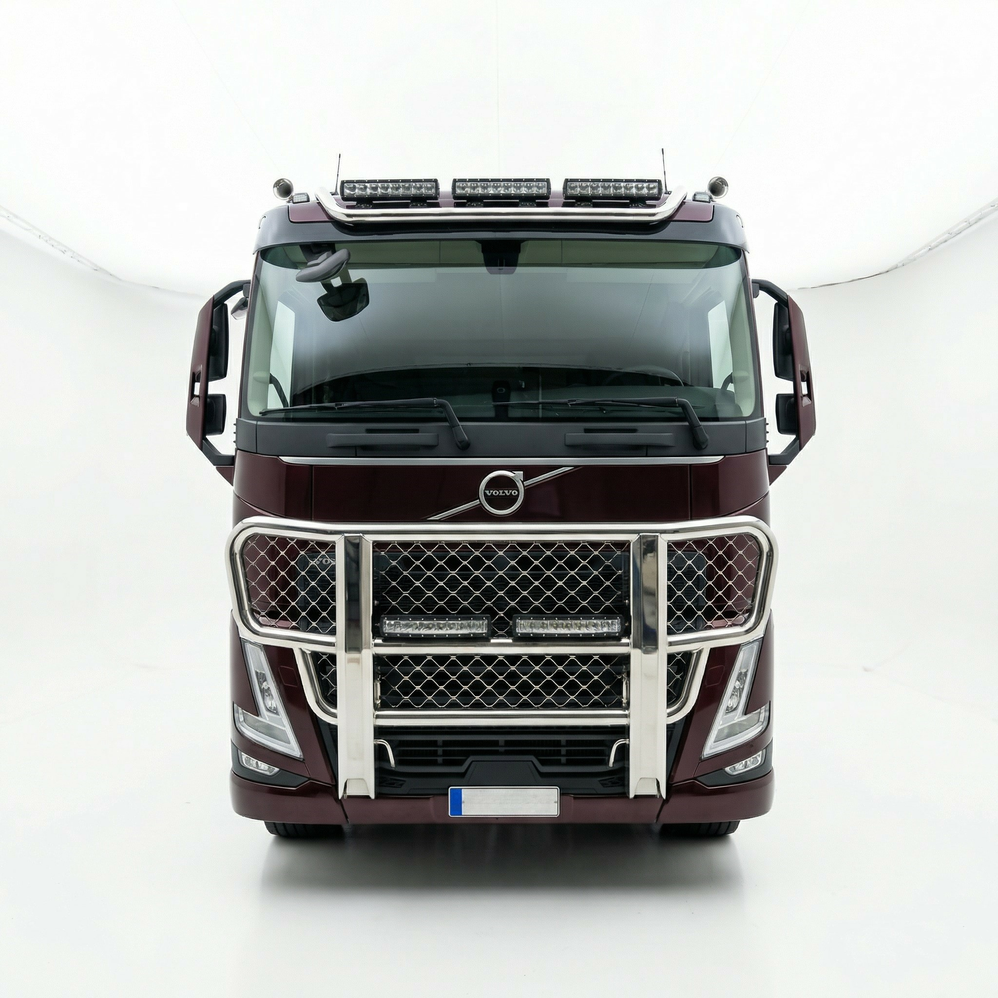 Kuvassa Karjapuskuri Dakar V41 Volvo FM 2021-